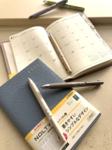 4月始まり手帳発売中