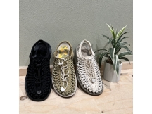 今年も人気なKEEN ユニーク